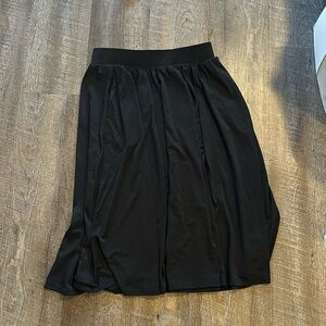 Black mid length maxi skirt!